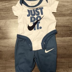 Nike matching set